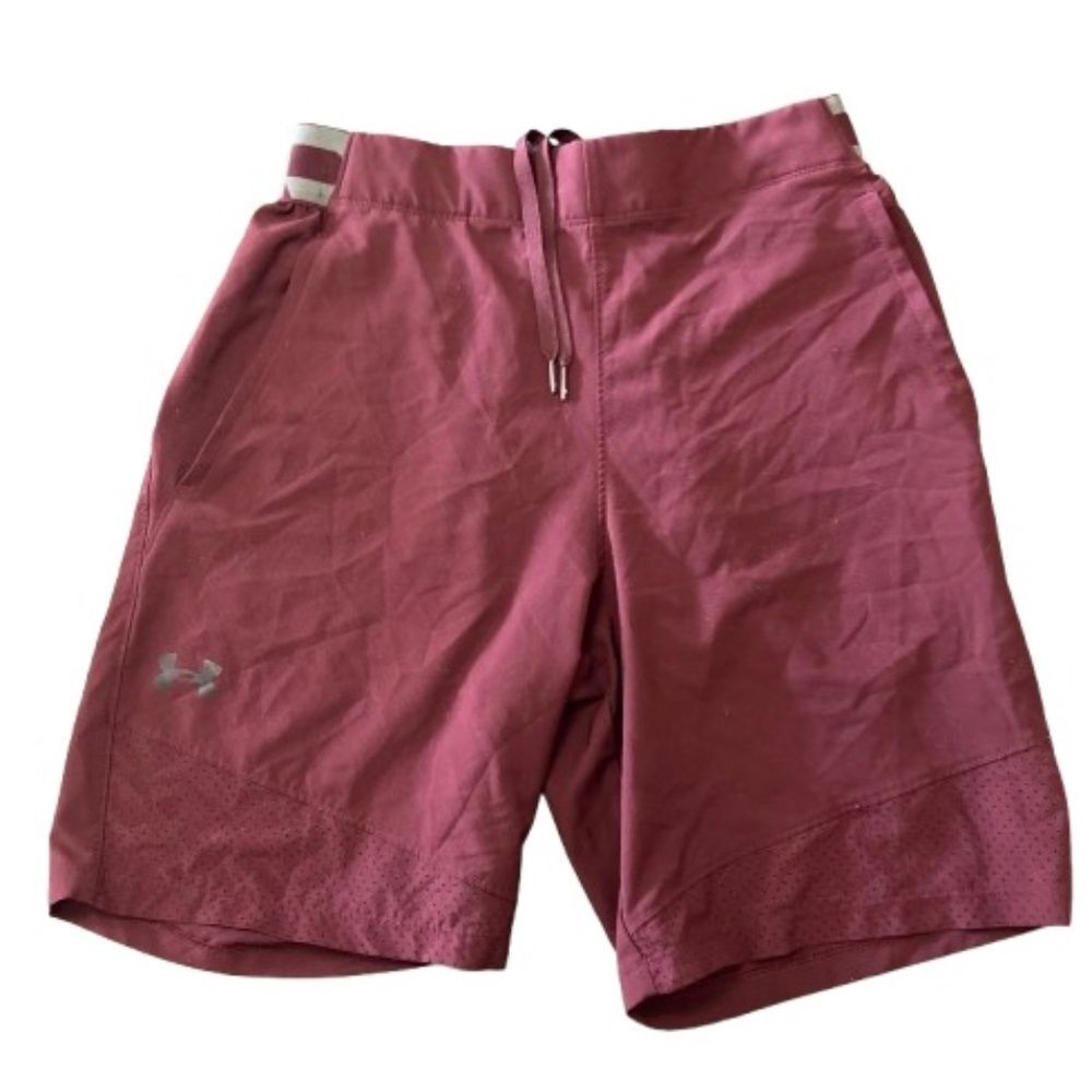Under Armour Men’s Medium Training Shorts Burgundy Logo Waistband